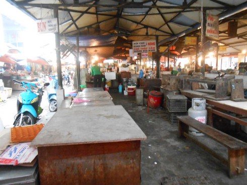 Vắng vẻ, ế ẩm như chợ đầu năm - ảnh 4