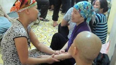 Cắt bỏ ngực phòng ung thư: Tâm lý cực kì bất ổn! - ảnh 2