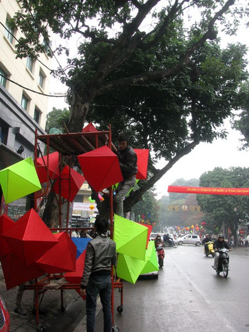 Hà Nội lung linh đón năm mới - ảnh 2