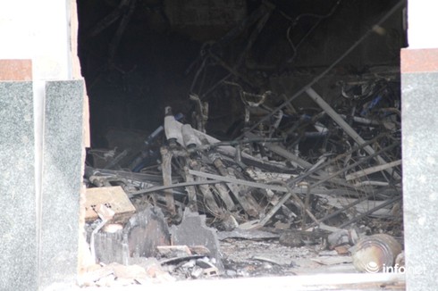 TP.HCM: “Bà hỏa” thiêu rụi cửa hàng xe đạp - ảnh 1