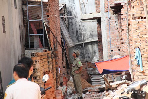 Hai thợ xây bị khối lượng lớn bê tông đè trúng thương vong - ảnh 1