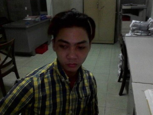 “Hiệp sĩ” bắt nóng 2 đối tượng giấu ma túy đá trong điện thoại - ảnh 2