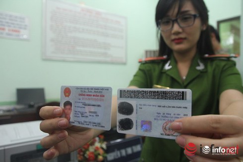 “Quá tải” vì nhiều người dân đổi CMND cũ còn hiệu lực sang CMND 12 số mới - ảnh 2