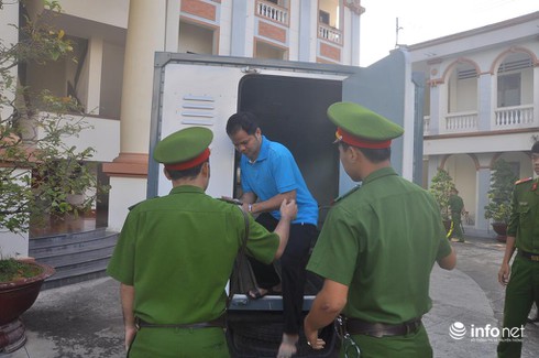 Vụ “con ruồi trong chai Number 1”: