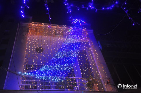 Giới trẻ thích thú dạo chơi con phố Noel độc đáo, thơ mộng nhất Sài Gòn - ảnh 16