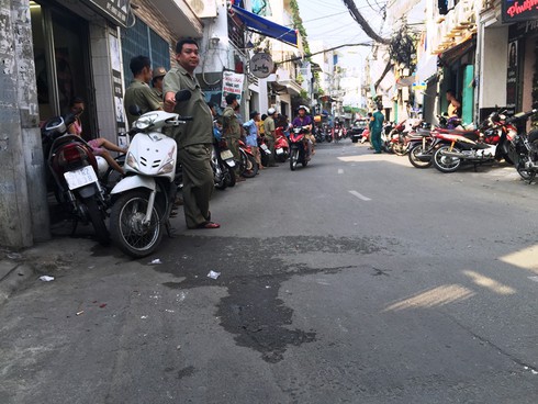 Cảnh sát bao vây, bắt trùm ma túy ở Sài Gòn - ảnh 1