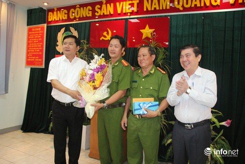 Bí thư Thăng biểu dương Công an Q.1 và tin tưởng sau 3 tháng tội phạm sẽ giảm - ảnh 3