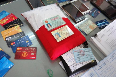 Phá băng lừa đảo tiền thưởng do người nước ngoài cầm đầu - ảnh 2