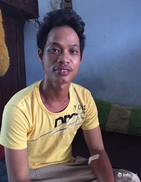 Người bị công an quật ngã đã xuất viện: “Tôi sẽ không đẩy hàng rong đi bán nữa” - ảnh 1