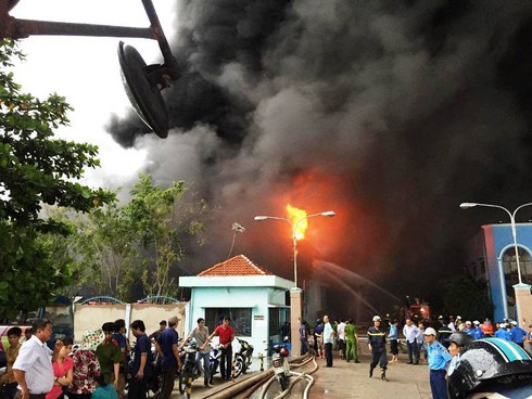 Sau vụ cháy, công ty nệm Vạn Thành thiệt hại khoảng 85 tỷ đồng - ảnh 1