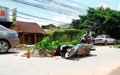 Liên tiếp 2 người phụ nữ 44 tuổi tử vong dưới bánh xe container - ảnh 1