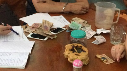 Phá đường dây tổ chức cá độ bóng đá quy mô lớn tại TP.HCM - ảnh 2