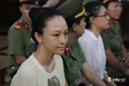 Hai người phụ nữ “bí ẩn” trong vụ hoa hậu Phương Nga bị tố lừa đảo là ai? - ảnh 1