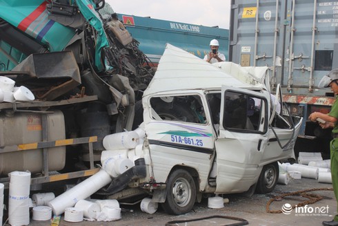 Tài xế tử vong trong cabin sau tai nạn liên hoàn trên cầu Phú Mỹ - ảnh 2