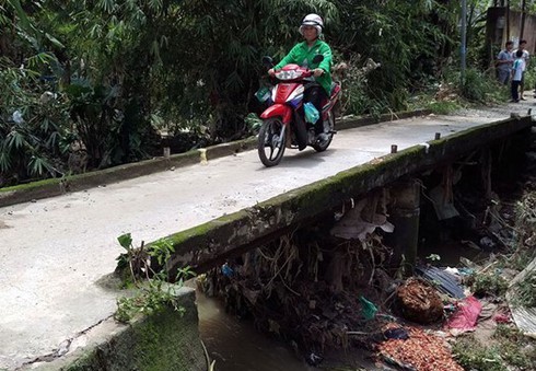 Đồng Nai: Mưa lũ cuốn tử vong 1 nam thanh niên khi đi qua cầu - ảnh 1