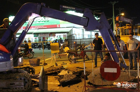 TP.HCM: Xuất hiện hố tử thần sâu 7m - ảnh 3