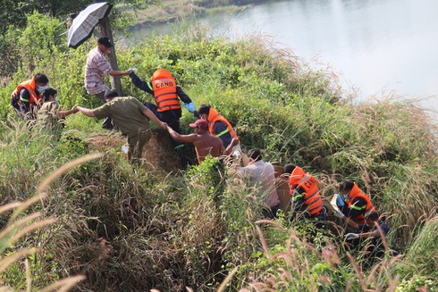 1 tháng, 4 người chết tại hồ Đá làng đại học - ảnh 1