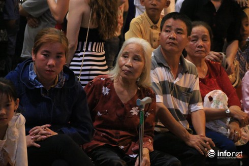 Kiều bào hối hả về quê ăn Tết - ảnh 6