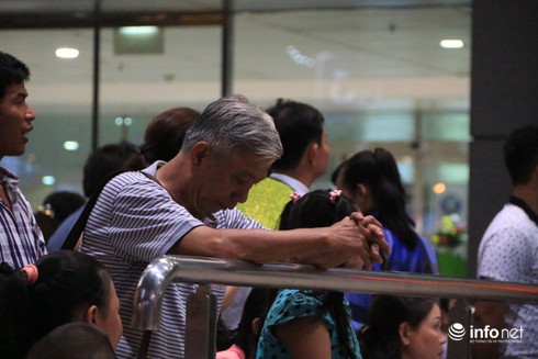 Kiều bào hối hả về quê ăn Tết - ảnh 8