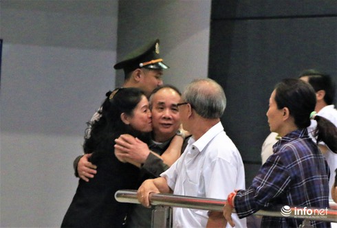 Kiều bào hối hả về quê ăn Tết - ảnh 13