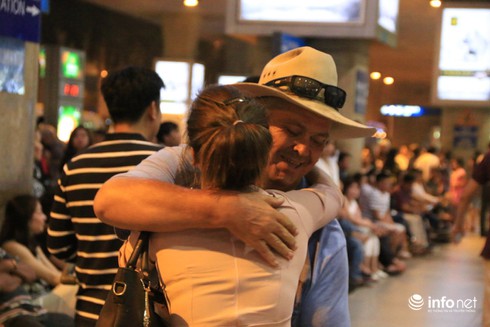 Kiều bào hối hả về quê ăn Tết - ảnh 15