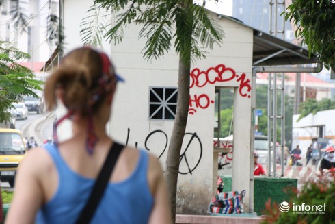 TP.HCM: Công viên bến Bạch Đằng xuống cấp trầm trọng - ảnh 13