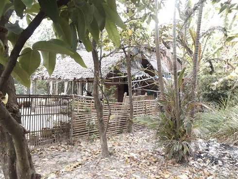 Tình tiết mới nhất vụ bắt giam ông nội và bố đẻ xâm hại con gái - ảnh 1