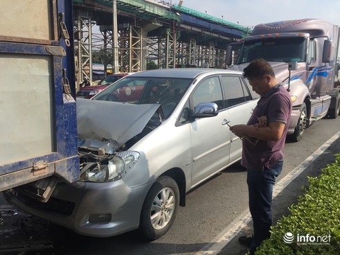 ​3 vụ tai nạn, tài xế ô tô tông thẳng đuôi container tử vong - ảnh 2
