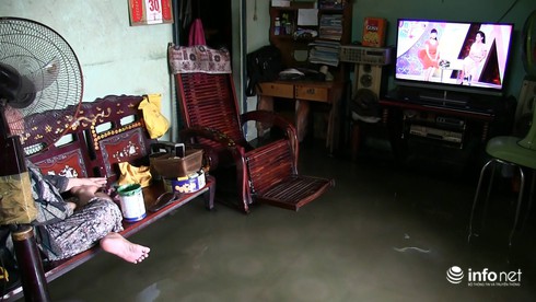 Đường về miền Tây ngập nửa mét,