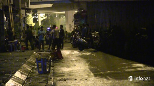 Bé trai 14 tuổi bị chém tử vong sau cuộc cãi vã của đôi trai gái - ảnh 1