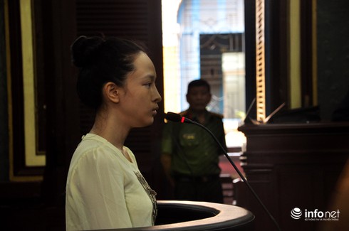 Hoa hậu Phương Nga tiếp tục “quyền im lặng” tại tòa và không nói lý do - ảnh 1