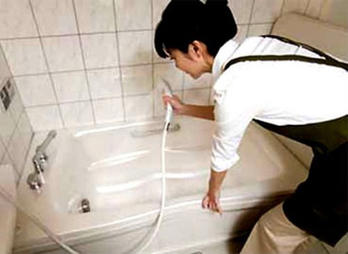 Tốn hàng chục triệu thuê bảo vệ, osin ngày Tết - ảnh 1