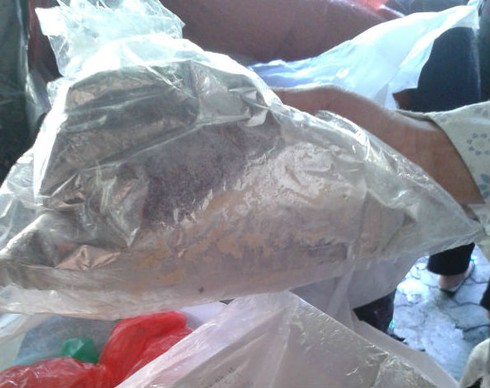 Rờn rợn gelatine làm chè khúc bạch