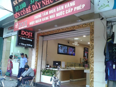 Vừa giảm giá, vàng lại hết hàng - ảnh 11