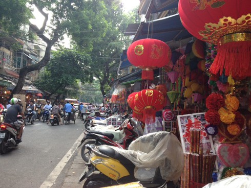 Bạc triệu mua máy bay, xe tăng, thẻ ATM bán cho cõi âm - ảnh 5