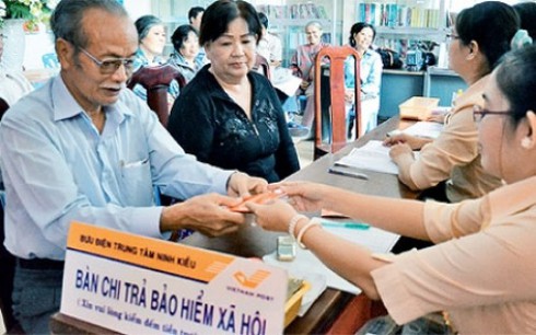 Cách tính Bảo hiểm xã hội 2016: Không tính thưởng, xăng xe, hỗ trợ đi lại... - ảnh 1