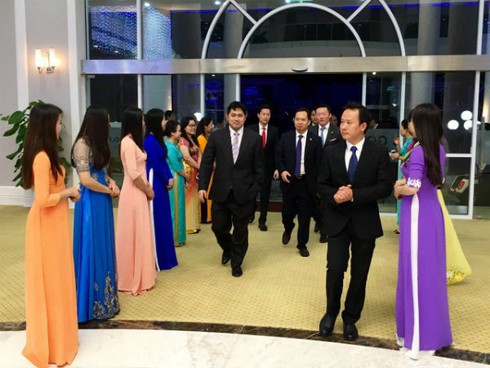 Hoàng tử Brunei dẫn đoàn CEO tìm hiểu cơ hội đầu tư tại Thanh Hóa - ảnh 3