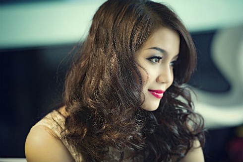 Dương Thùy Linh làm MC bán kết miền Bắc Hoa hậu Bản sắc Việt toàn cầu - ảnh 1