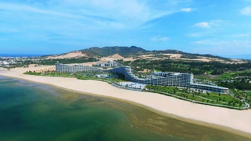 Ngắm khách sạn đẹp nhất Việt Nam khánh thành ngày 30/7 tại Quy Nhơn - ảnh 2
