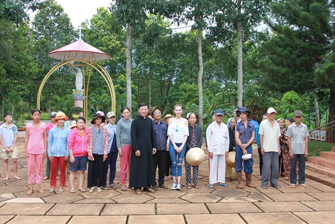 Á hậu 2 Quỳnh Giao: Từ thiện để hiểu và thêm yêu quê hương mình - ảnh 8