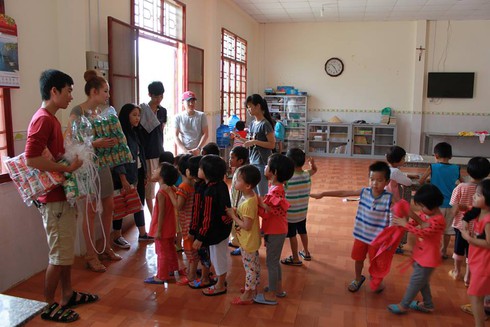 Á hậu 2 Quỳnh Giao: Từ thiện để hiểu và thêm yêu quê hương mình - ảnh 2