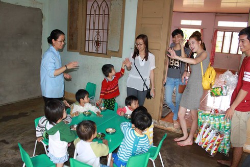 Á hậu 2 Quỳnh Giao: Từ thiện để hiểu và thêm yêu quê hương mình - ảnh 3