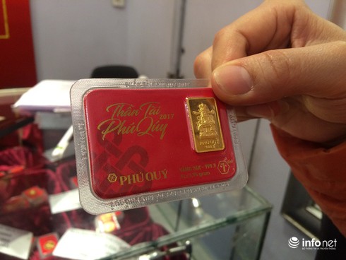 Khách gõ cửa từ 3h sáng, đại gia vàng quyết