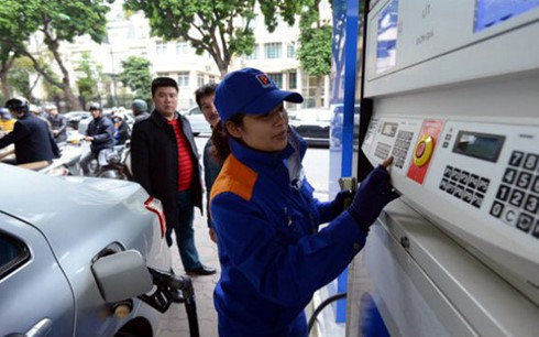 Giá xăng giảm
