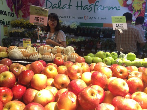 Bán trái cây nhập khẩu rẻ bèo, siêu thị lớn có