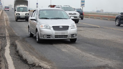 Sự cố chất lượng cầu Thăng Long: