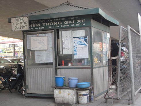 Bãi xe gầm cầu phớt lờ lệnh Chủ tịch HN - ảnh 5