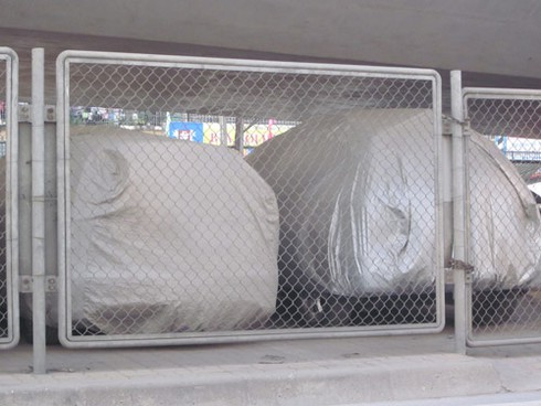 Bãi xe gầm cầu phớt lờ lệnh Chủ tịch HN - ảnh 6