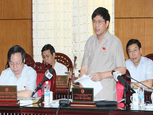 Làm luật kiểu “dễ làm, khó bỏ” - ảnh 1