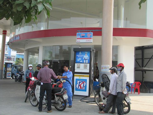 Thêm một cây xăng Hà Nội bị phát hiện đong thiếu - ảnh 1